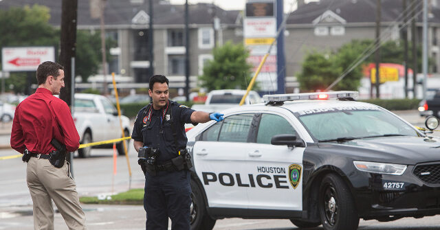 texas-police-officer-shoots,-kills-resisting-suspect-during-altercation