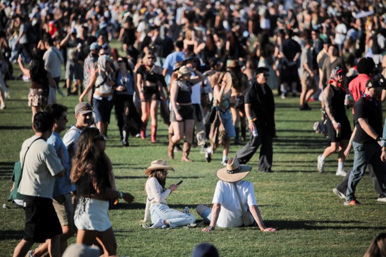 scantily-clad-festivalgoers-stuck-in-coachella-hell-in-desert-heat