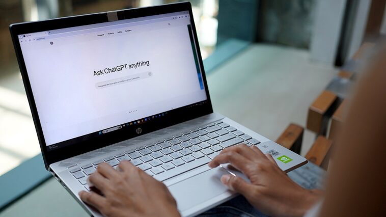 the-ai-you-use-every-day-is-biased-—-and-it’s-quietly-shaping-your-worldview,-new-report-says