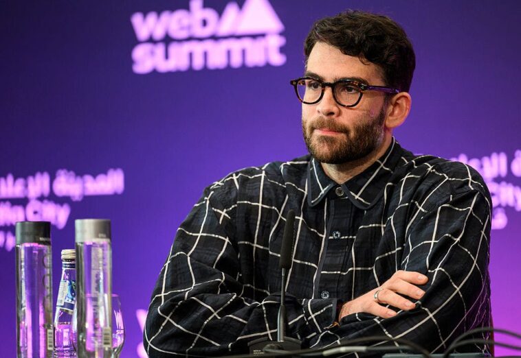 popular-leftist-claimed-america-deserved-9/11-his-latest-comments-pour-gas-on-the-fire.