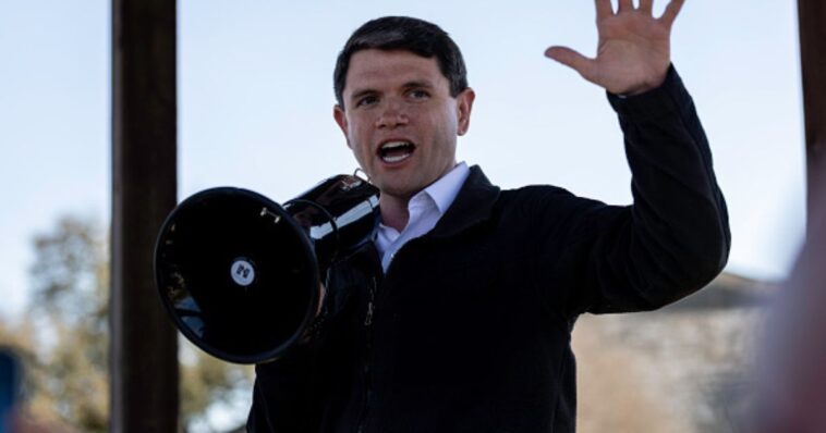 democrats’-great-texas-hope-says-he-doesn’t-want-police-protecting-schools