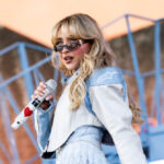 sabrina-carpenter-apologizes-after-backlash-for-calling-arabic-chant-‘weird’-during-coachella-set