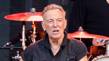 former-longtime-springsteen-drummer-vini-lopez:-bruce-‘should-have-respect-for-president’-trump