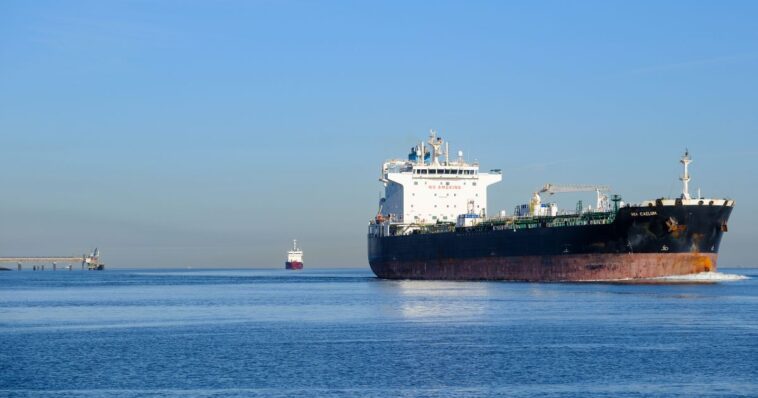 stunning-visual-of-oil-tanker-movements-shows-how-well-trump’s-iran-chess-move-paid-off