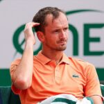 daniil-medvedev-fined-after-smashing-his-racket-7-times-during-shocking-double-bagel-loss