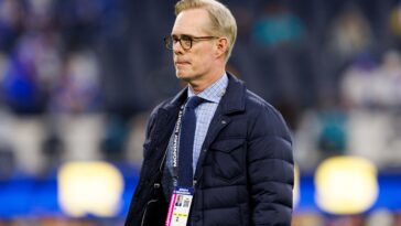 joe-buck-passed-on-calling-postseason-mlb-games-for-espn