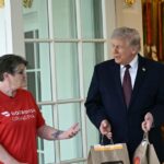 trump-uses-doordash-to-order-mcdonald’s-before-wh-news-conference,-tips-driver-$100