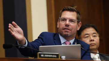 eric-swalwell-accuser-to-air-her-claims-against-him-in-bombshell-beverly-hills-press-conference