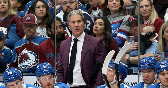 watch:-nhl-coach-suffers-facial-fractures-after-taking-hit-from-puck