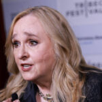 video:-rocker-melissa-etheridge-says-her-late-son-came-out-as-straight-at-11,-apologized-for-not-being-gay