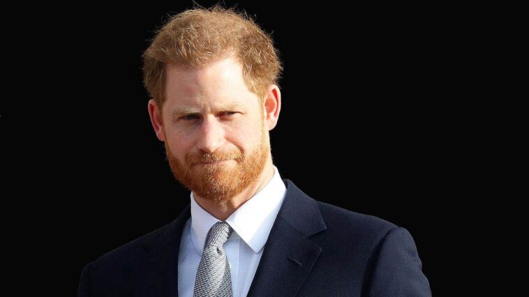 queen-elizabeth’s-aide,-nicknamed-‘ak-47,’-clashed-with-prince-harry-in-explosive-‘tiaragate’:-experts