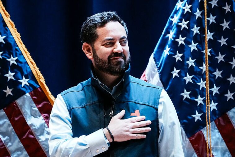 exclusive:-trump-admin-comes-out-swinging-on-haitian-immigration-bill-backed-by-some-republicans