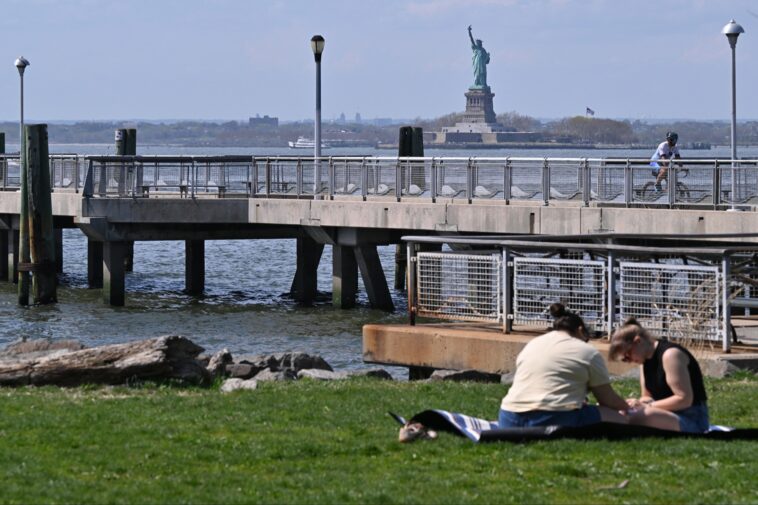 nyc-expected-to-shatter-85-year-old-record-with-steamy-spring-heat:-forecasters