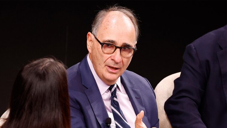 david-axelrod-trying-to-tamp-down-speculation-after-meeting-the-pope