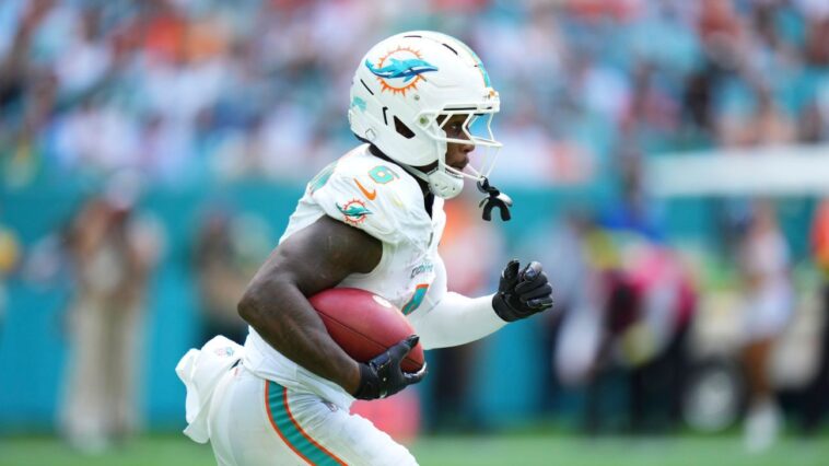 dolphins-gm:-rb-achane-‘not-available’-for-trade