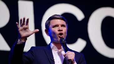 senate-candidate-reports-massive-fundraising-haul-in-bid-to-flip-seat-blue