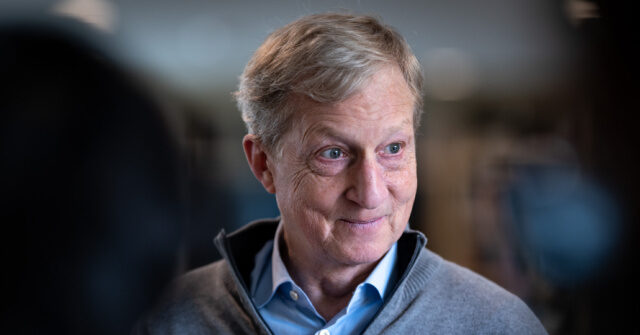 ‘he-thinks-you’re-stupid’:-leftwing-democrats-take-gloves-off-in-fight-against-billionaire-tom-steyer