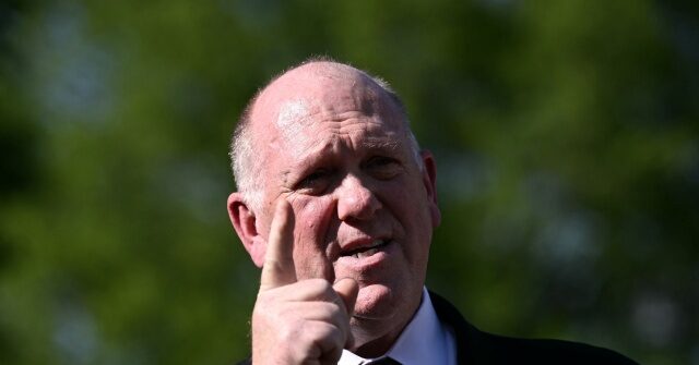 watch:-border-czar-tom-homan-says-‘no-amnesty’-when-asked-about-‘dignidad-act’