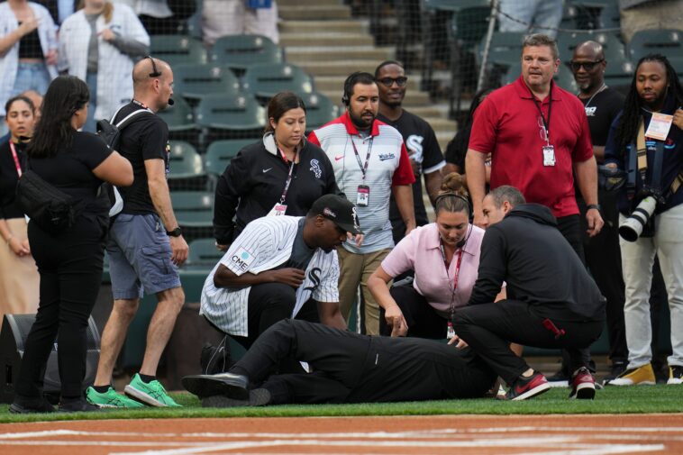 longtime-white-sox-anthem-singer-collapses-on-field,-taken-to-hospital-in-scary-scene