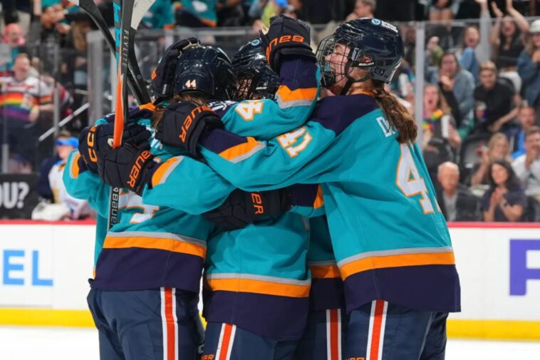 sirens-use-late-rally-to-topple-sceptres,-boost-playoff-hopes