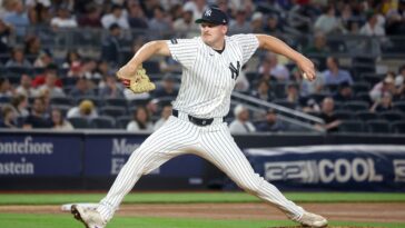 brent-headrick-continues-to-be-‘consistent’-yankees-rubber-arm-early-in-season