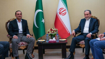 pakistani-army-chief-visits-tehran-in-bid-to-broker-renewed-talks-between-us-and-iran