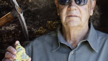 rickards:-my-#1-gold-play-for-2026-–-tiny-$2-gold-stock-with-enormous-discovery