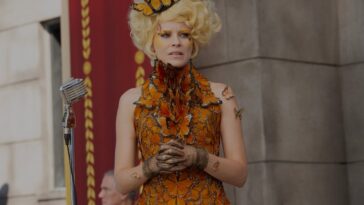 actress-targets-female-trump-voters,-urges-them-to-think-like-her-dystopian-character