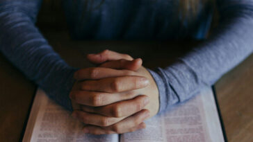 survey:-young-men-surpass-young-women-on-importance-of-religion-in-us.