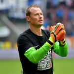 former-arsenal-goalkeeper-alex-manninger-dead-at-48-after-car-struck-by-train-at-railroad-crossing