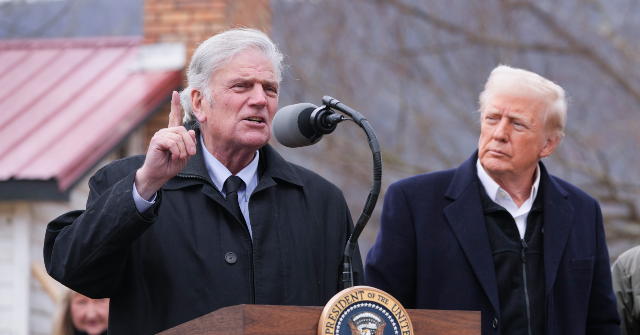 franklin-graham:-‘i-do-not-believe-president-trump-would-knowingly-depict-himself-as-jesus-christ’