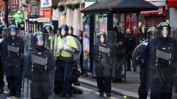 police-clash-with-protesters,-order-public-not-to-speculate-on-perpetrators,-after-gang-rape-in-leafy-english-suburb
