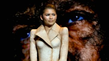 zendaya’s-flesh-toned-‘dune’-suit-divides-fans-with-brutal-social-media-reactions