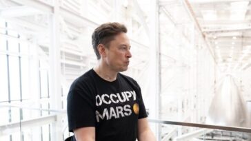 report:-spacex’s-starlink-outage-left-navy-drone-ships-dead-in-the-water