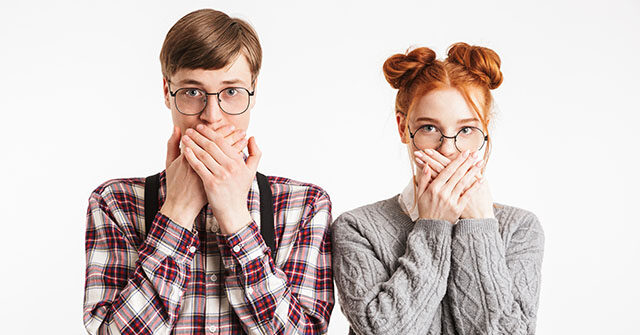 teacher-‘inadvertently’-displays-female-breast-photos-to-high-school-class-during-presentation