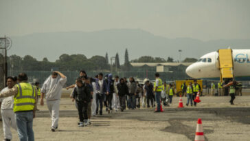 dhs-deports-latino-migrants-to-africa