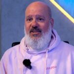 david-cross-doesn’t-‘give-a-f—’:-the-actor-comedian-on-his-new-special,-social-media-and-‘terrifying’-ai