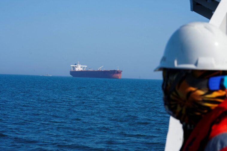 iran-fires-on-tanker-near-oman-after-re-closing-strait-of-hormuz