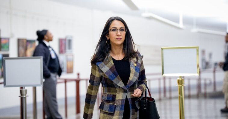 watch:-rep.-boebert-planning-motion-to-expel-ilhan-omar-from-congress-over-alleged-incestuous-marriage-–-‘that-one’s-mine…-i-have-dibs’