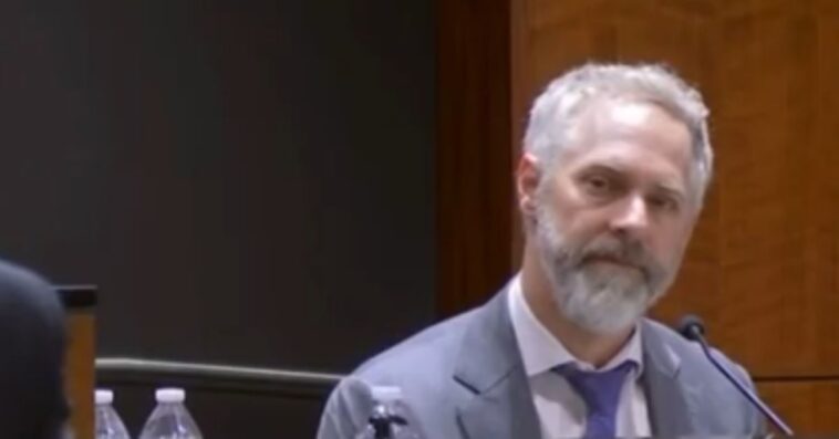 charlie-kirk-assassination-trial:-defense-expert-claims-that-‘sensational-media-coverage’-has-already-convicted-tyler-robinson,-pushes-to-ban-cameras-in-courtroom-(video)