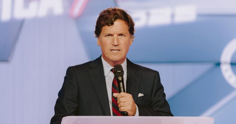 conservatives-respond-after-tucker-carlson-calls-white-people-‘craven-and-sad’-compared-to-pakistanis