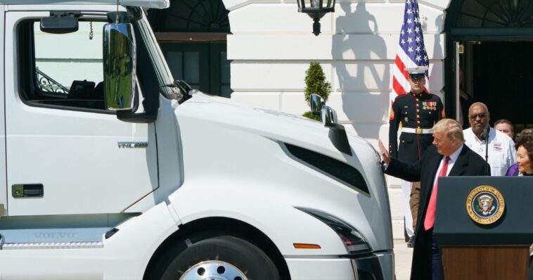 trucking-industry-recognizes-wins-from-trump-administration