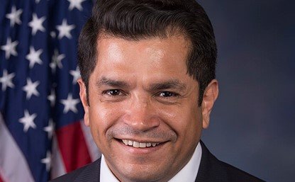 married-democrat-rep.-jimmy-gomez,-close-buddy-of-swalwell,-accused-of-kissing-much-younger-congressional-staffer-outside-party