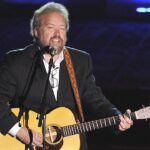 country-music-icon-don-schlitz,-who-wrote-kenny-rogers’-hit-‘the-gambler,’-dead-at-73