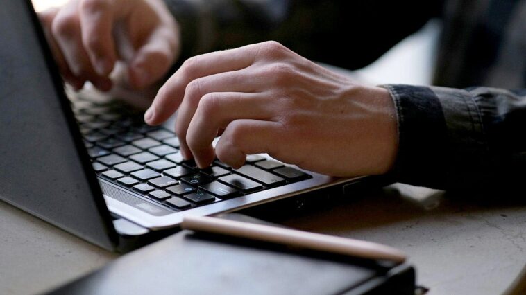 the-one-thing-scammers-check-before-targeting-you-online