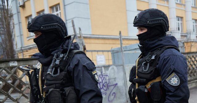 gunman-shot-dead-after-killing-at-least-six,-taking-hostages-in-kyiv