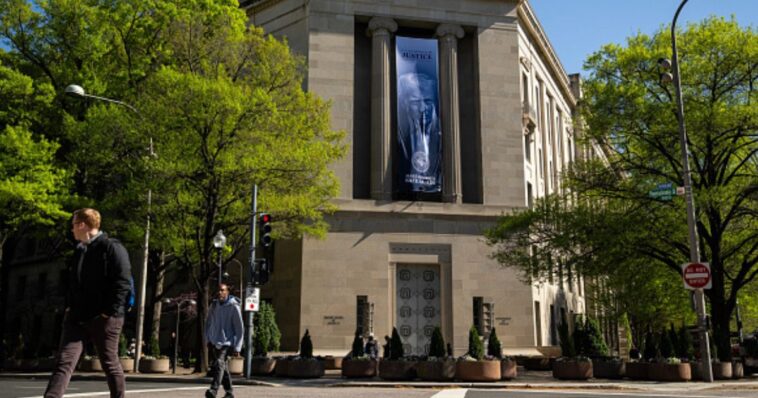 trump-doj-keeps-biden-era-gun-rule