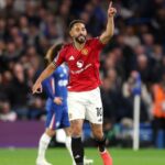 man-united-beat-chelsea,-spurs-let-lead-slip