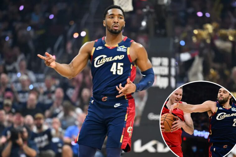 donovan-mitchell-powers-cavaliers-past-raptors-to-take-early-series-lead