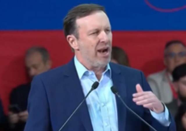 utter-disgrace:-senator-chris-murphy-of-connecticut-trashes-america-and-president-trump-while-speaking-overseas-in-spain-(video)